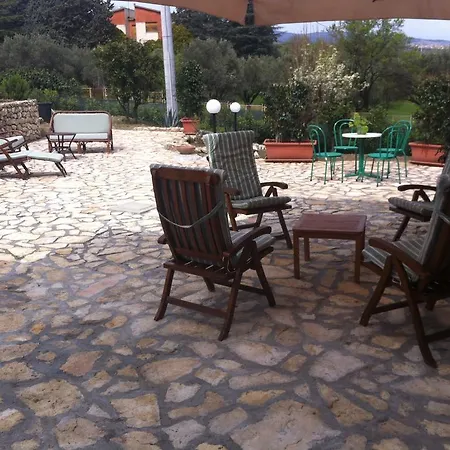 Petrara Alloggio per agriturismo *